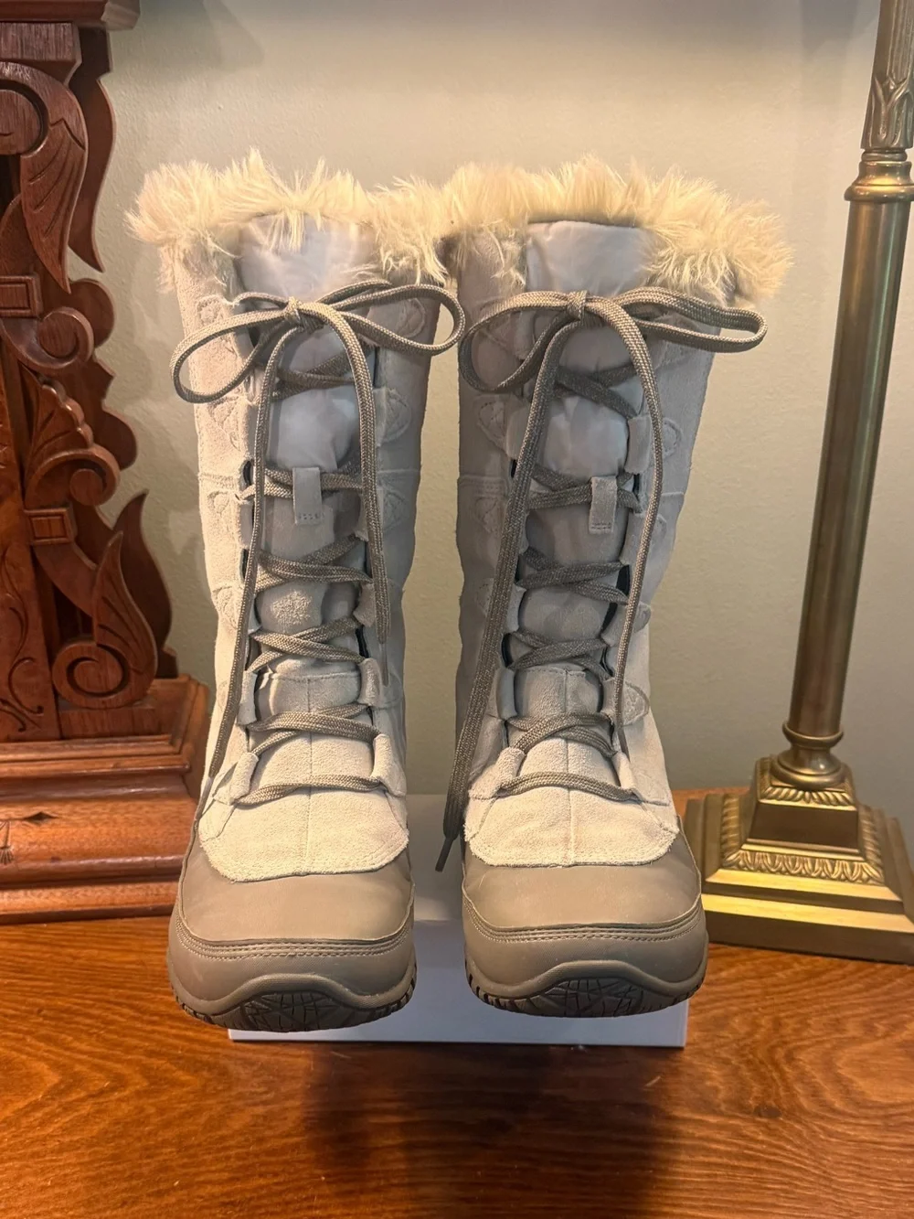 North Face Women’s Purna Winter Waterproof Lace-Up Snow Boot Light Gray Size 8